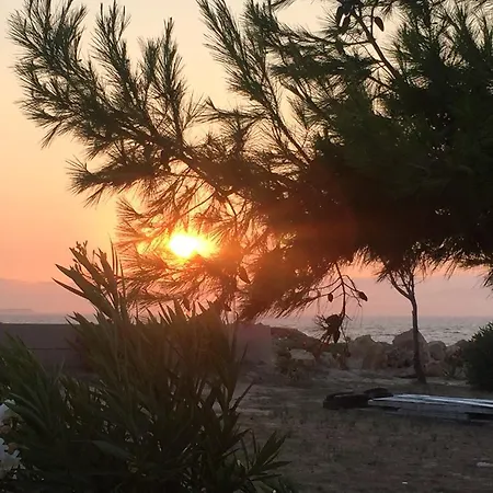 Minies Μηνιά
